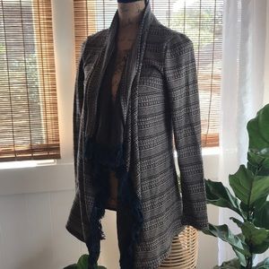 Open sweater with stylish fringe size Medium/Lrg